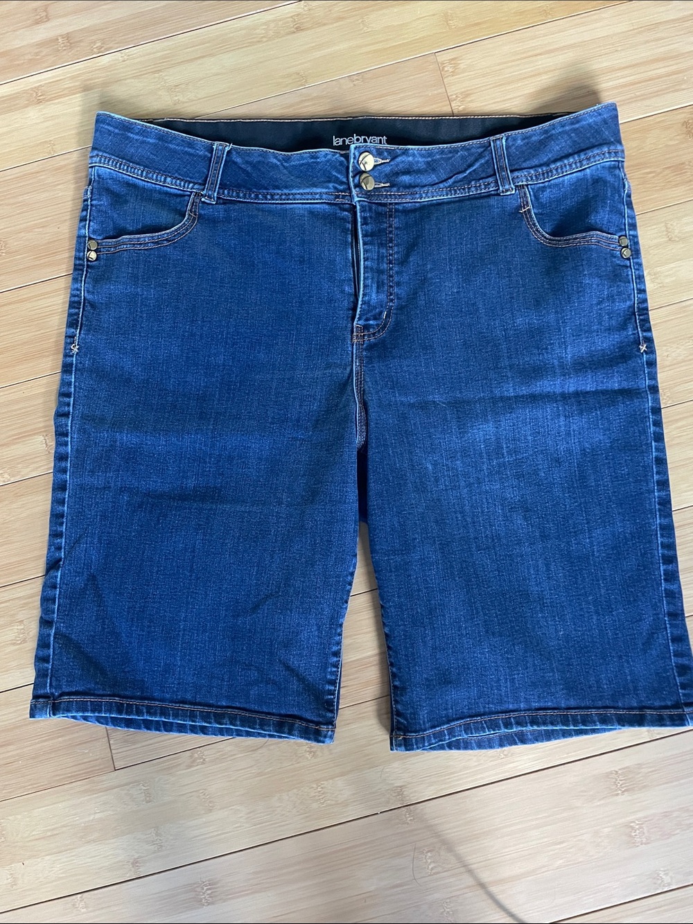 Lane Bryant Bermuda Jean shorts size 20